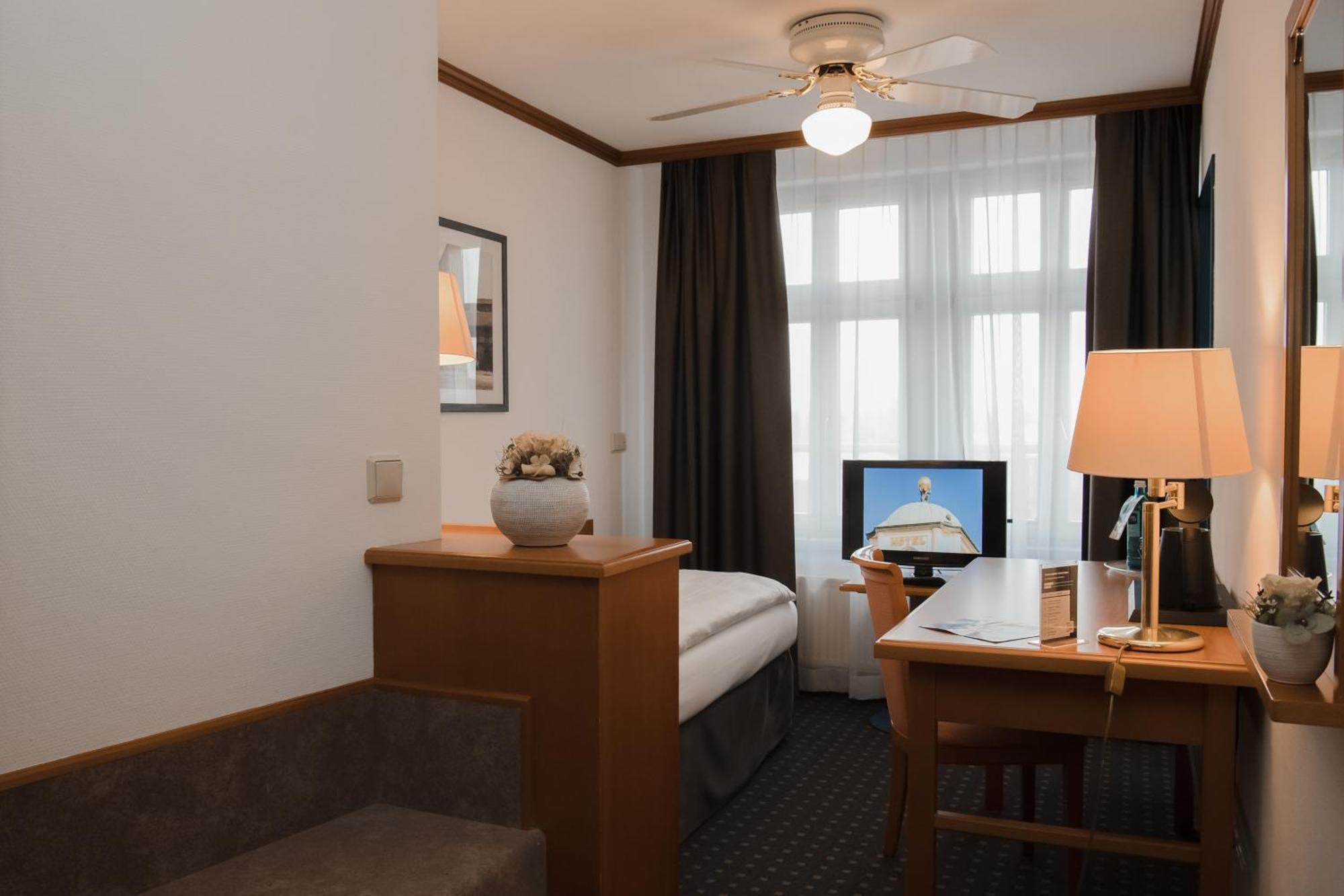 פרייברג Hotel Alekto מראה חיצוני תמונה